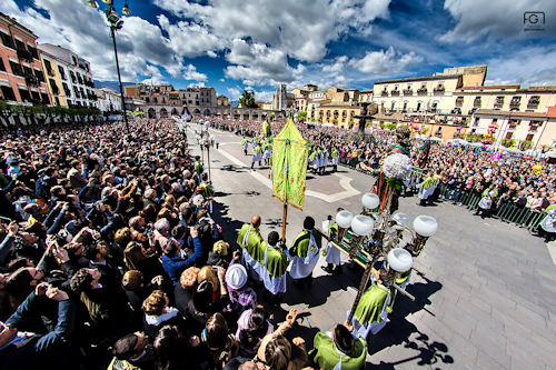 madonna che scappa a Sulmona